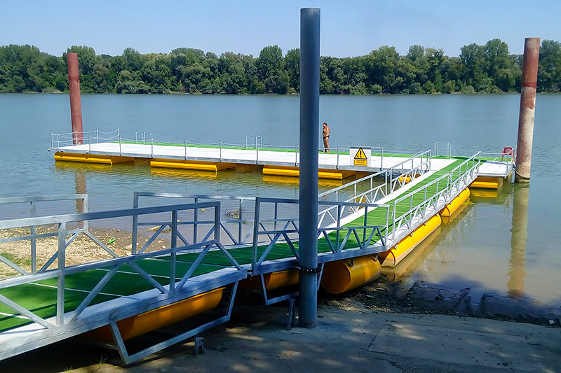 Marine, pristani i privezi za plovila